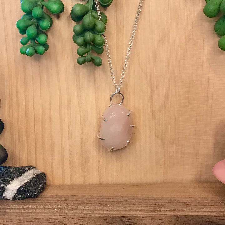 10ct Rose Quartz Necklace