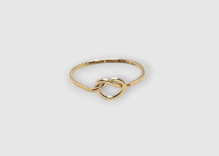 Gwen Knot Ring