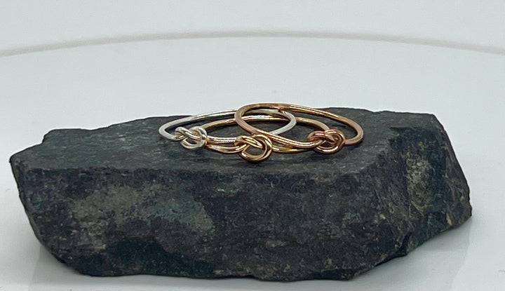 Gwen Knot Ring