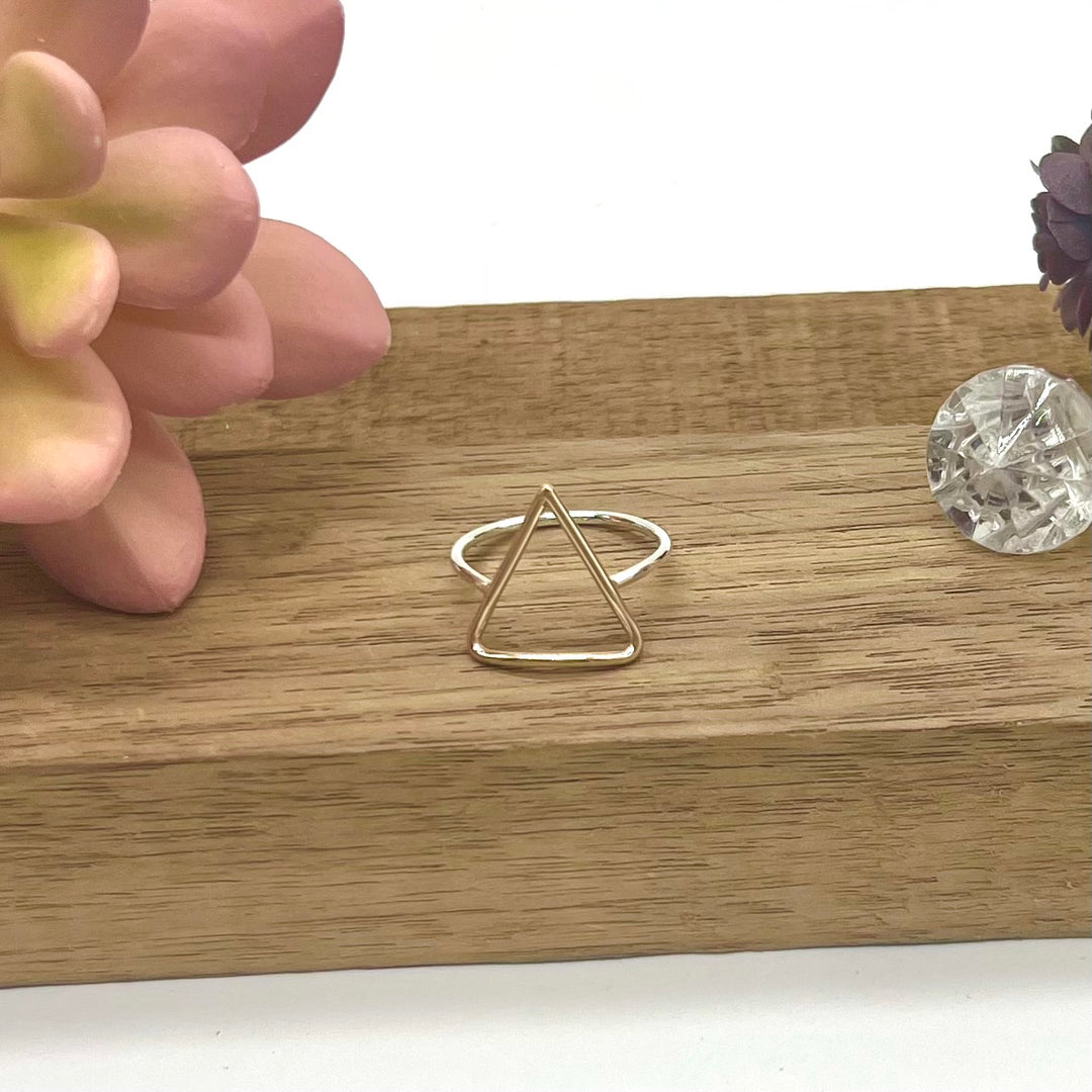 Morgan Triangle Ring